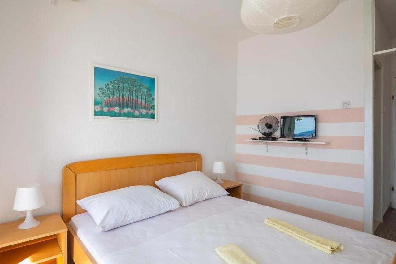 Apartments Roza Omis Ngoại thất bức ảnh