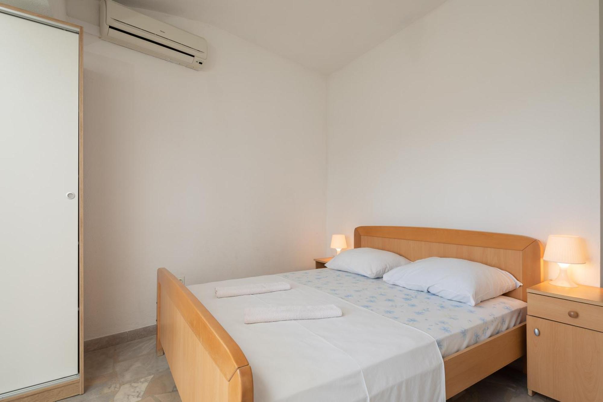 Apartments Roza Omis Ngoại thất bức ảnh