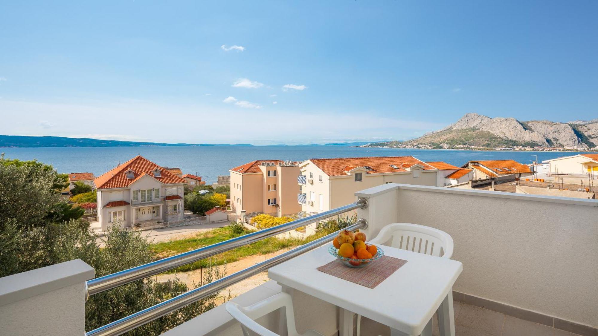Apartments Roza Omis Ngoại thất bức ảnh