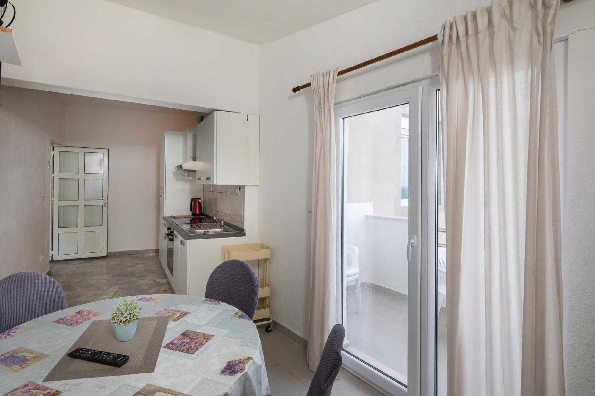 Apartments Roza Omis Ngoại thất bức ảnh