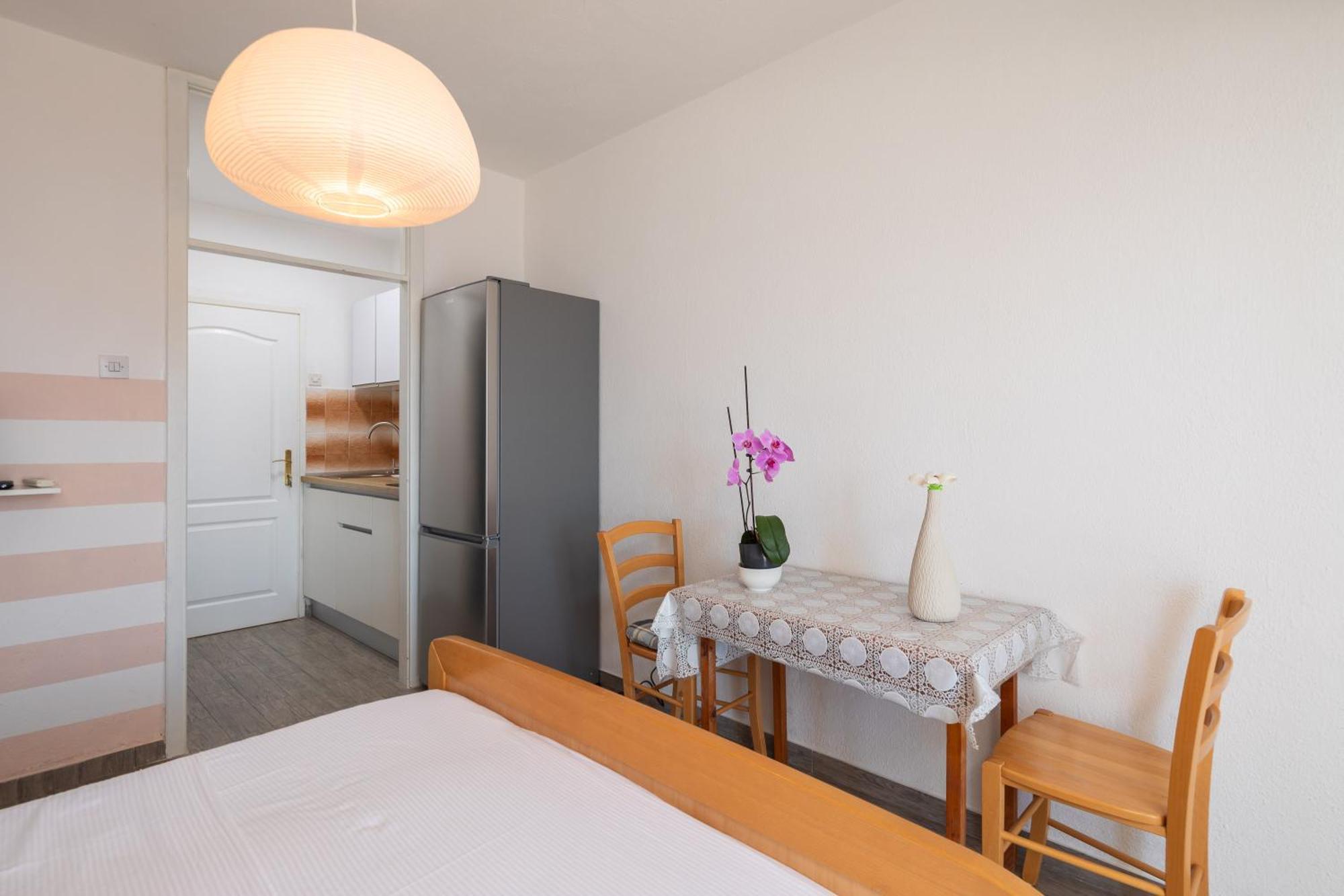 Apartments Roza Omis Ngoại thất bức ảnh