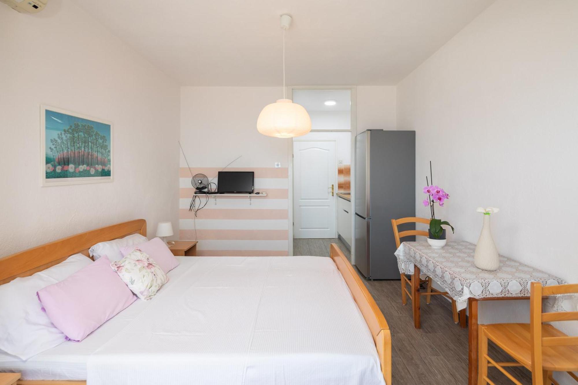 Apartments Roza Omis Ngoại thất bức ảnh