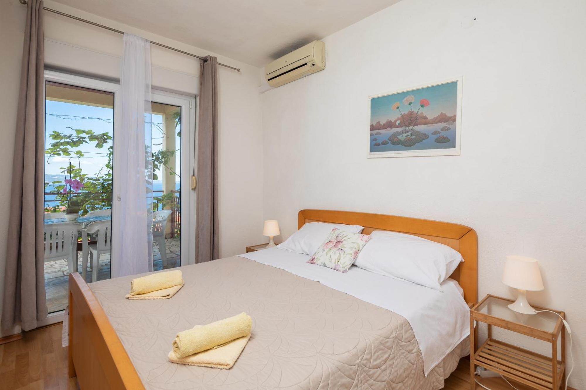 Apartments Roza Omis Ngoại thất bức ảnh